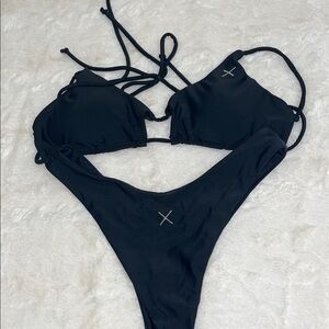 Boutine la black bikini